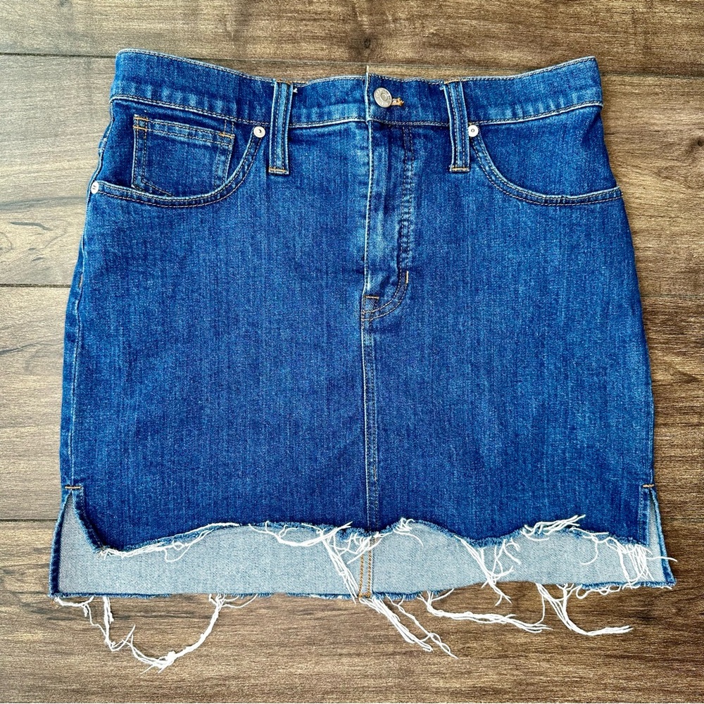 Madewell Stretch Denim Straight Mini Skirt: Step-Hem Edition – Women’s Size 29